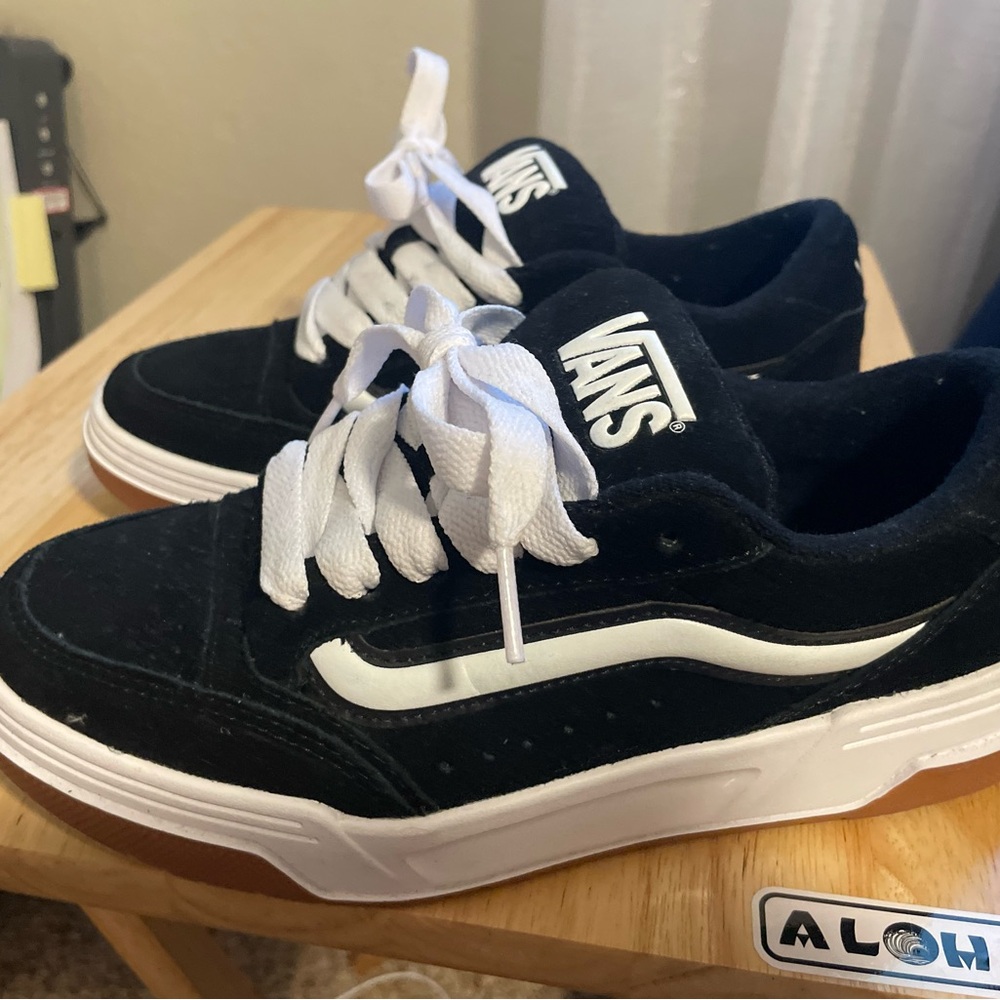 Vans Hylane shoes 7 Black and White